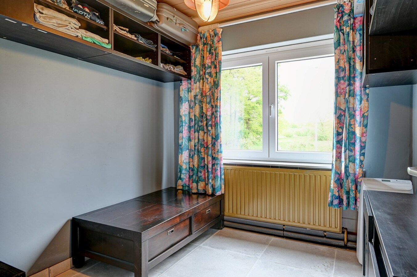 Zeer rustig gelegen gelijkvloerse woning met drie slaapkamers 