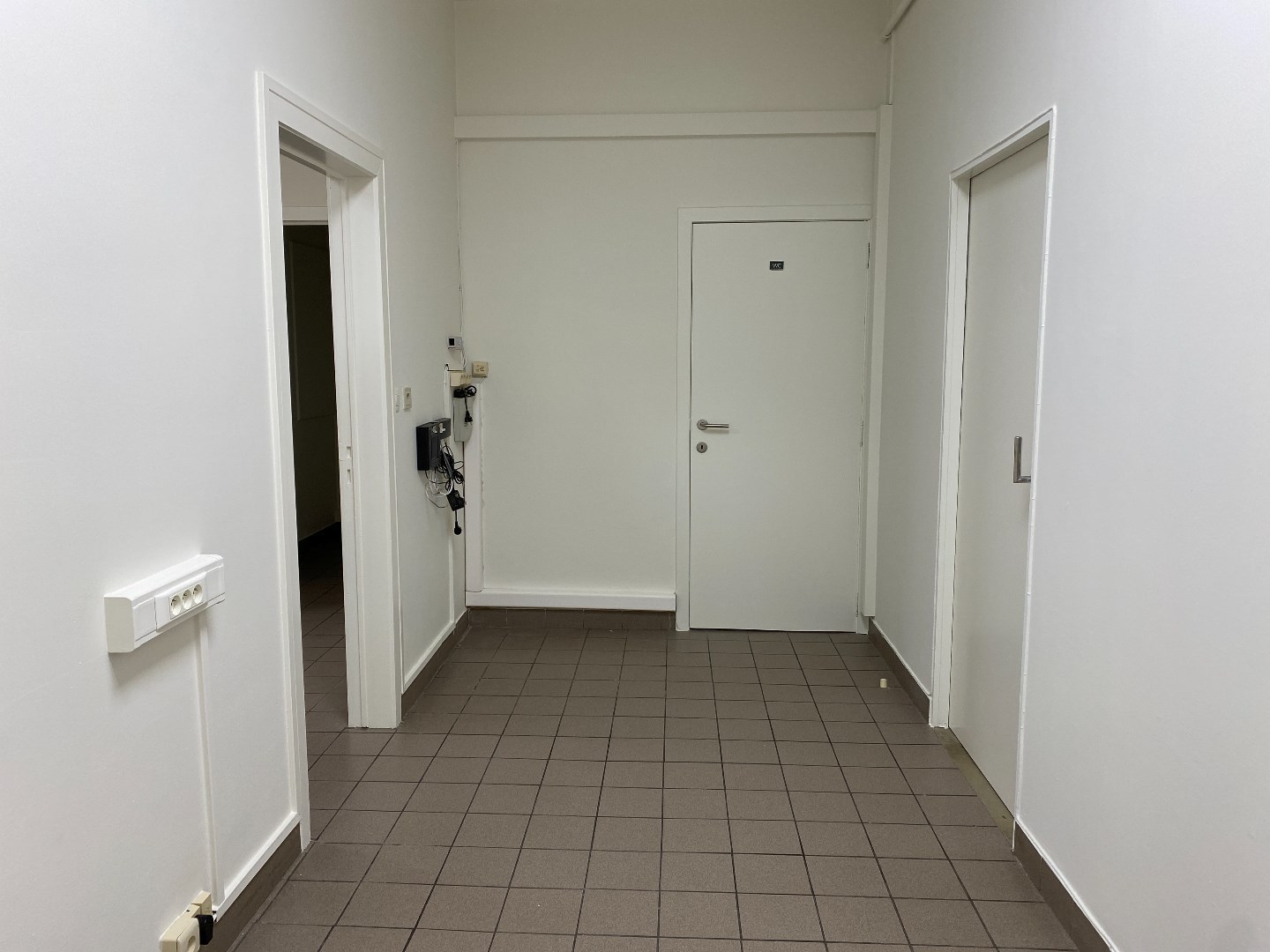 Commercieel handelspand op de Grote Steenweg te Olsene 