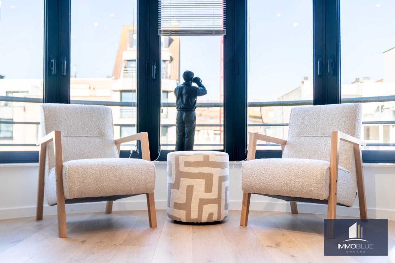 Appartement entièrement rénové et lumineux, situé dans une petite résidence. 