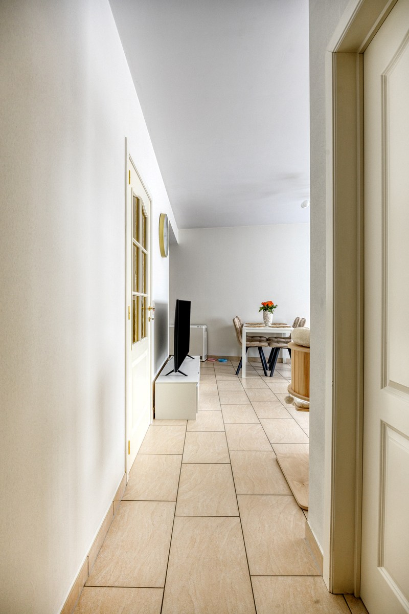 Gelijjkvloers appartement met 1 slaapkamer en staanplaats. 