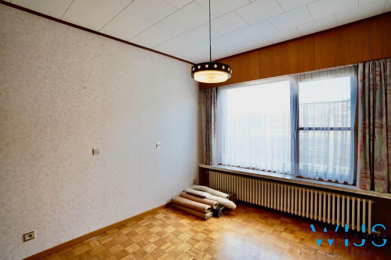 Ruime bungalow op een ideale locatie te Ertvelde ! 