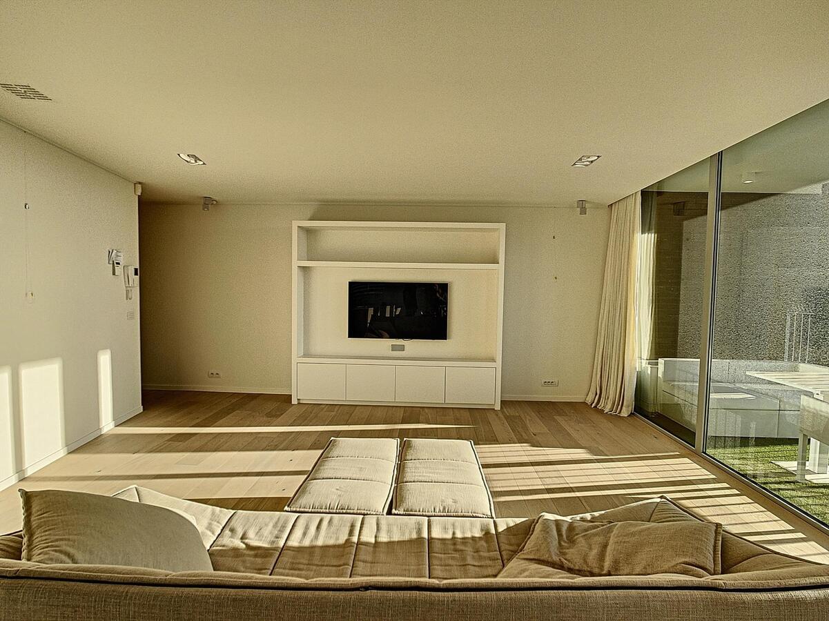 Verhuurd! Prachtig luxueus 2-slpk appartement 