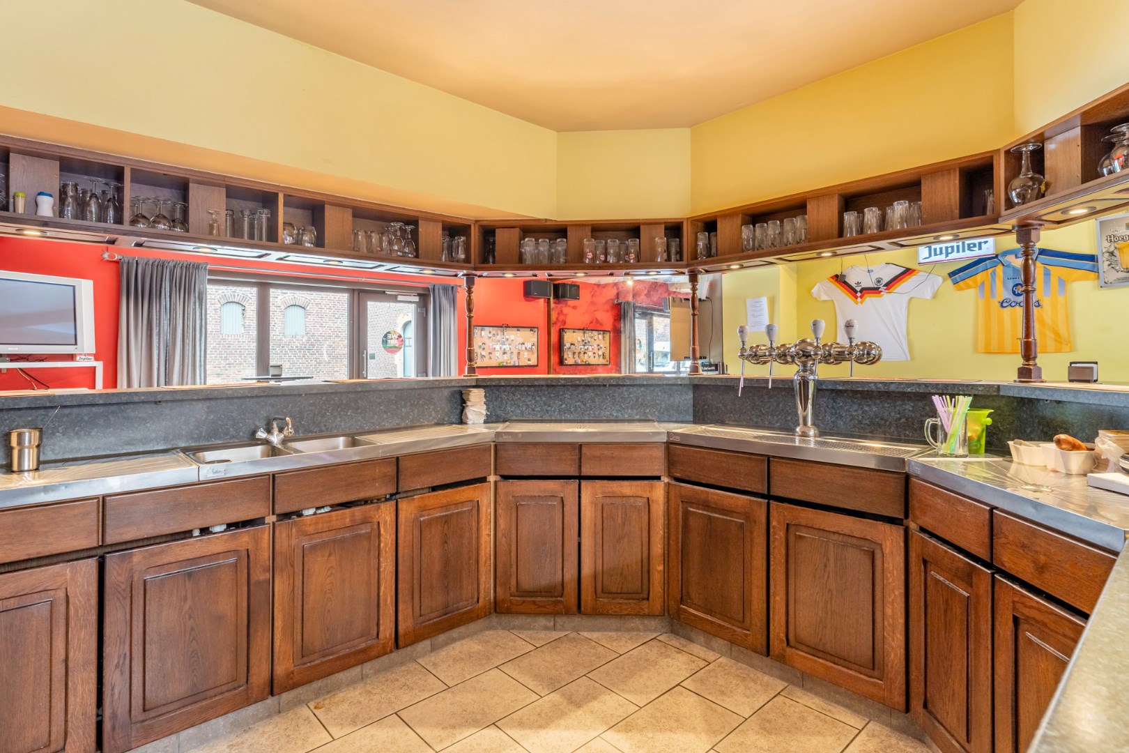 Rechtstraat 42, Rutten - Toog