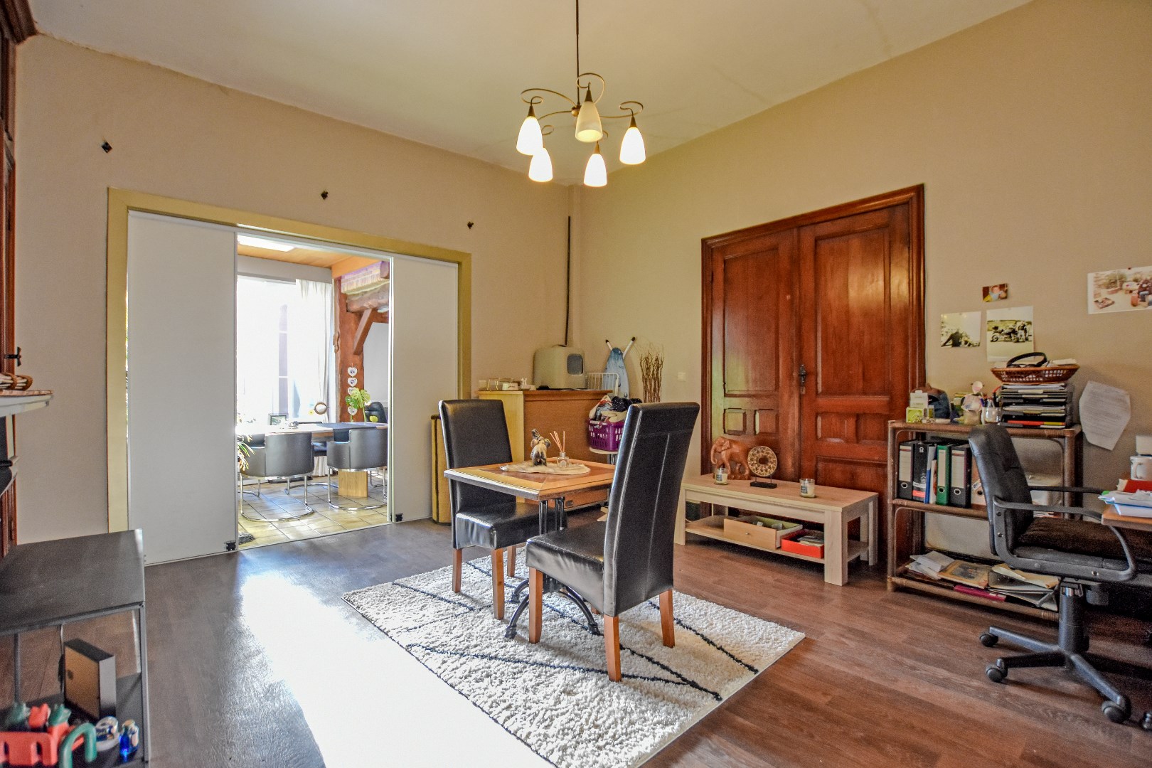 Grote woning met zongerichte tuin en 3/4 slaapkamers 