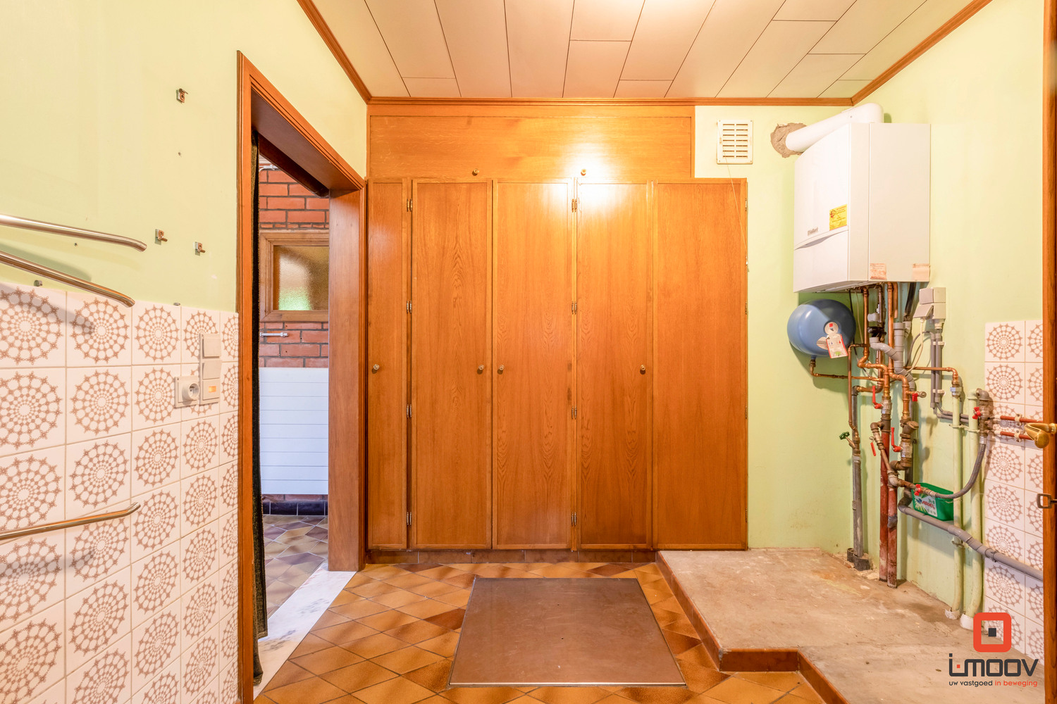 Ruime bungalow met prachtige tuin en garage 