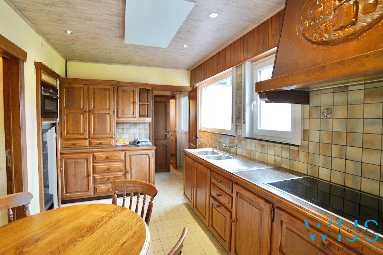 Ideale gezinswoning met 4 slaapkamers te Zelzate ! 