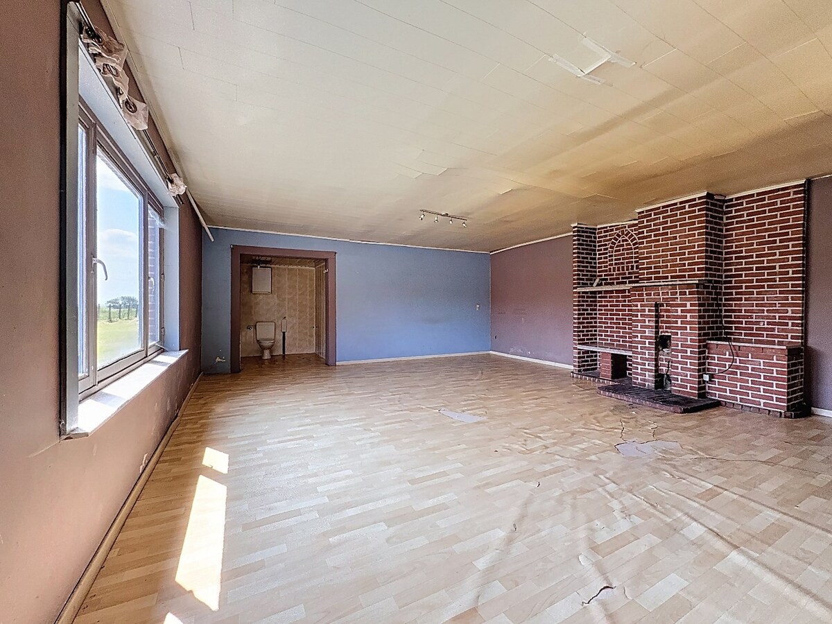 Te renoveren/te slopen handelshuis op 11 are te Sint-Antelinks 