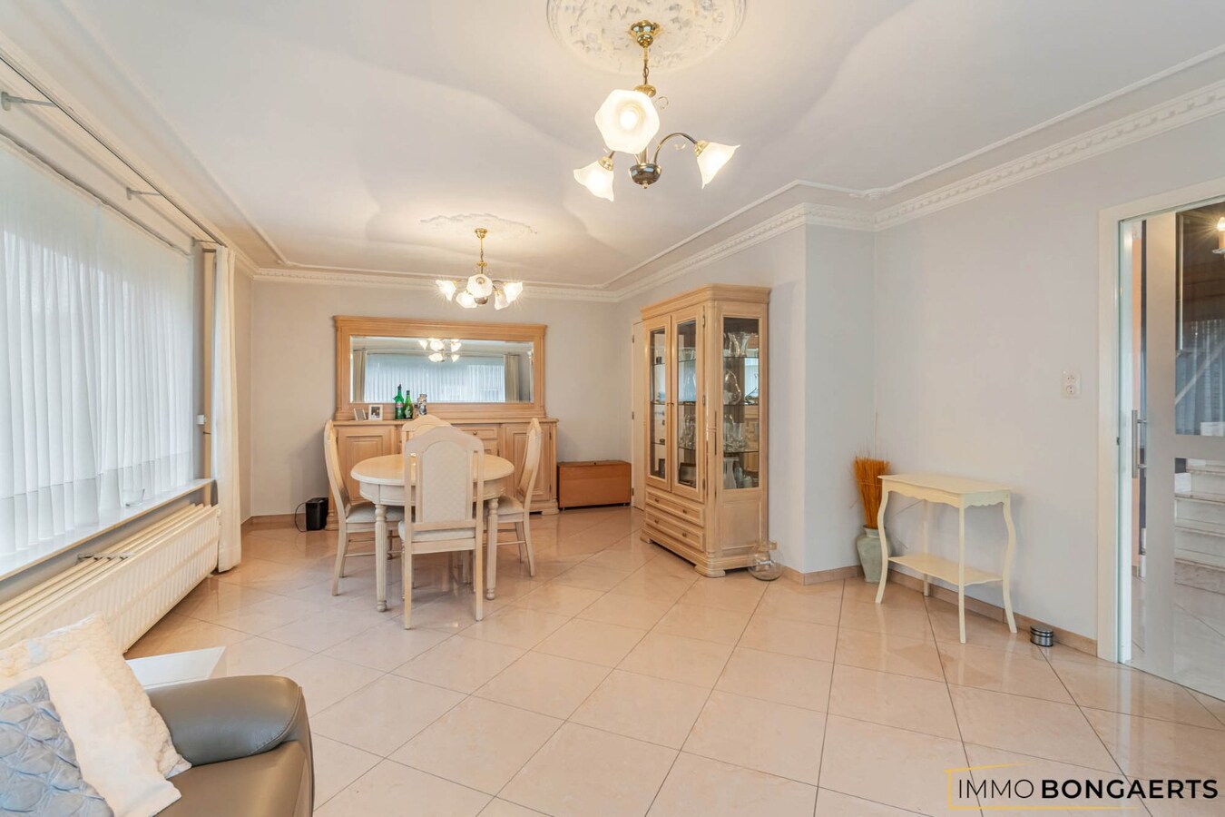 Woning met 3 slaapkamers op ruim perceel 