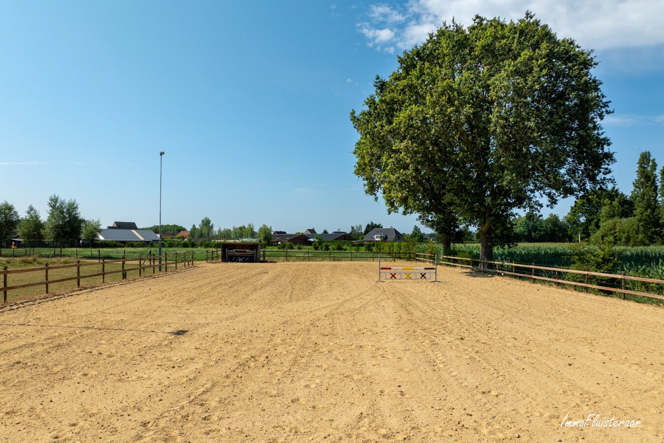 Prachtige langgevelhoeve met charmante schuur en paardenfaciliteiten op ca. 1,8 ha te Ravels. (BEZOEKDAG OP 08/08 VAN 10U TOT 14U) 