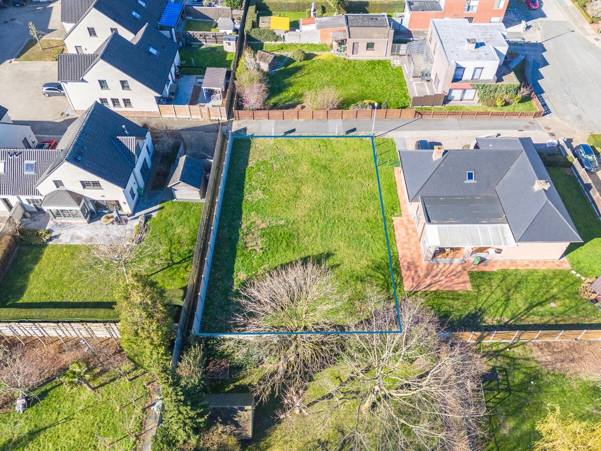 Mooie bouwgrond voor (laagbouw) OB te Hillegem 