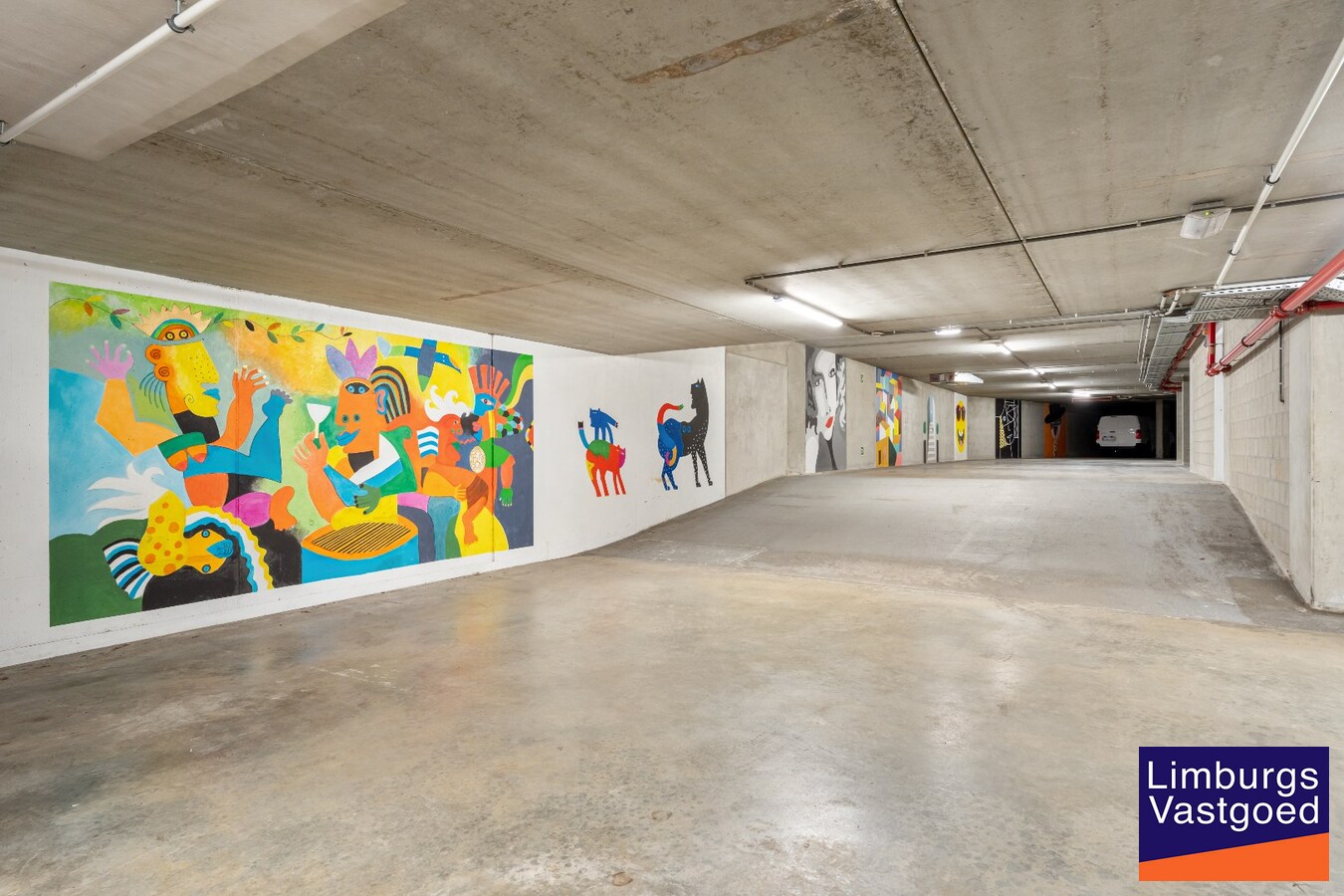 Exclusief penthouse met ruim terras, 2 slpk, dubbele autostaanplaats, centrum Genk 