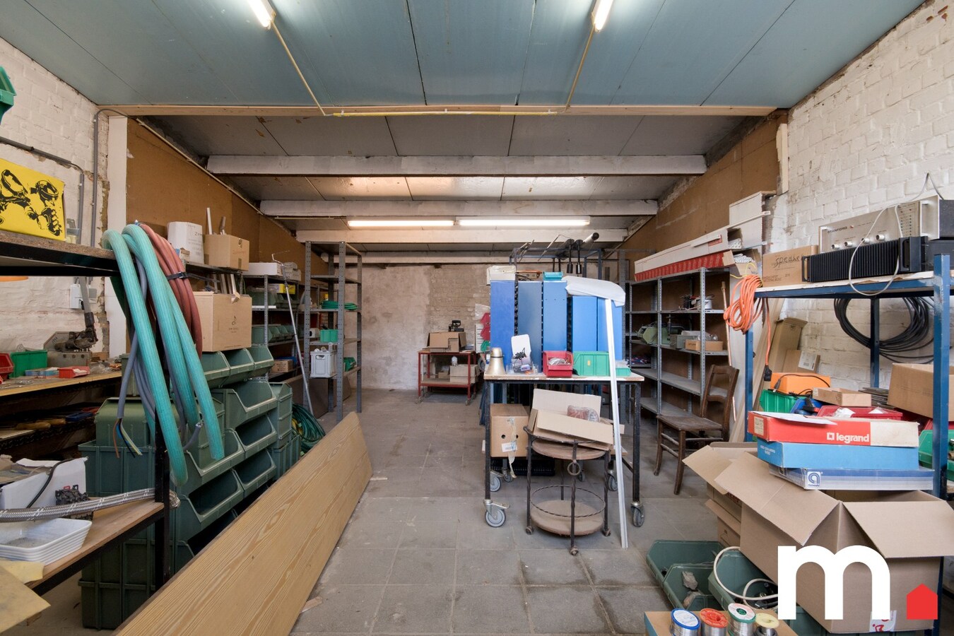 Ruime eigendom in Izegem – ideaal voor wonen en werken of opbrengsteigendom! 