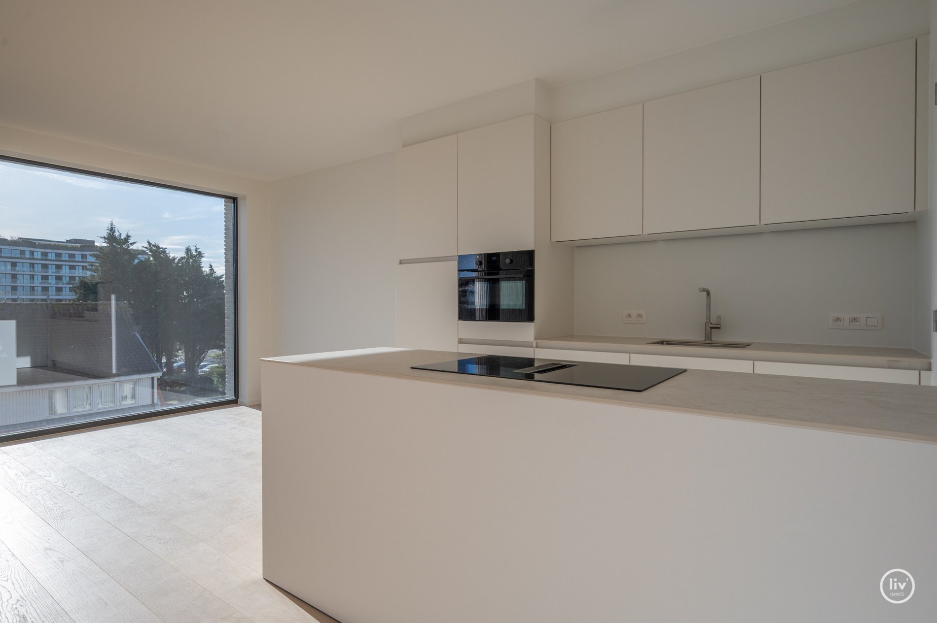 JOURNÉE PORTES OUVERTES Samedi 17/10 (10h-12h) à Knokkestraat 683 : Appartement neuf idéalement situé dans la résidence Maurice (avec possibilité d'achat d'un emplacement de parking intérieur). 