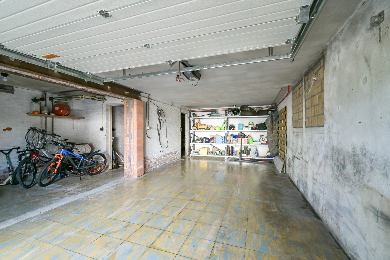 Licht en ruim wonen in Hooglede: instapklare woning! 