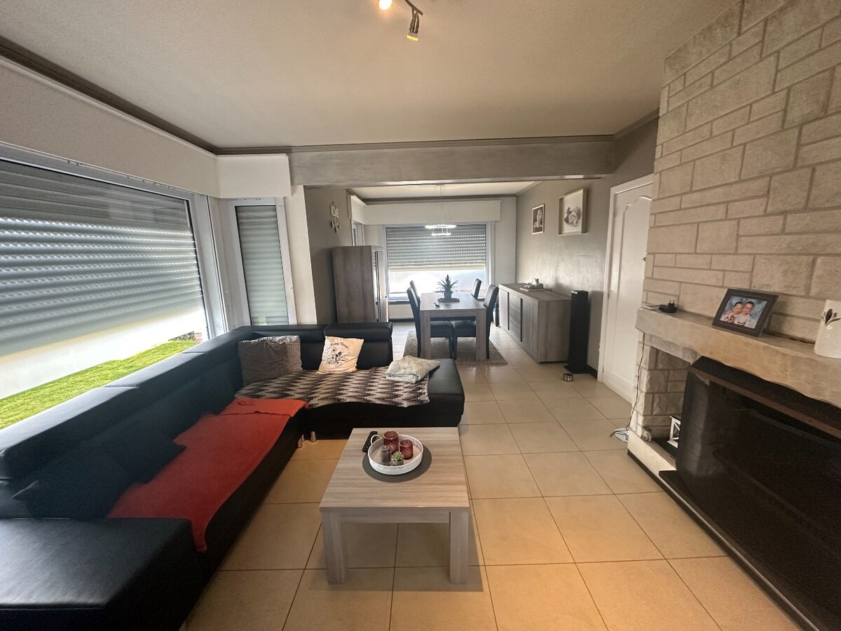 Degelijke halfopen woning met 3 slaapkamers 