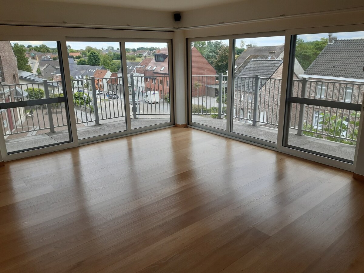 Exceptioneel appartement in hartje Dikkelvenne. 