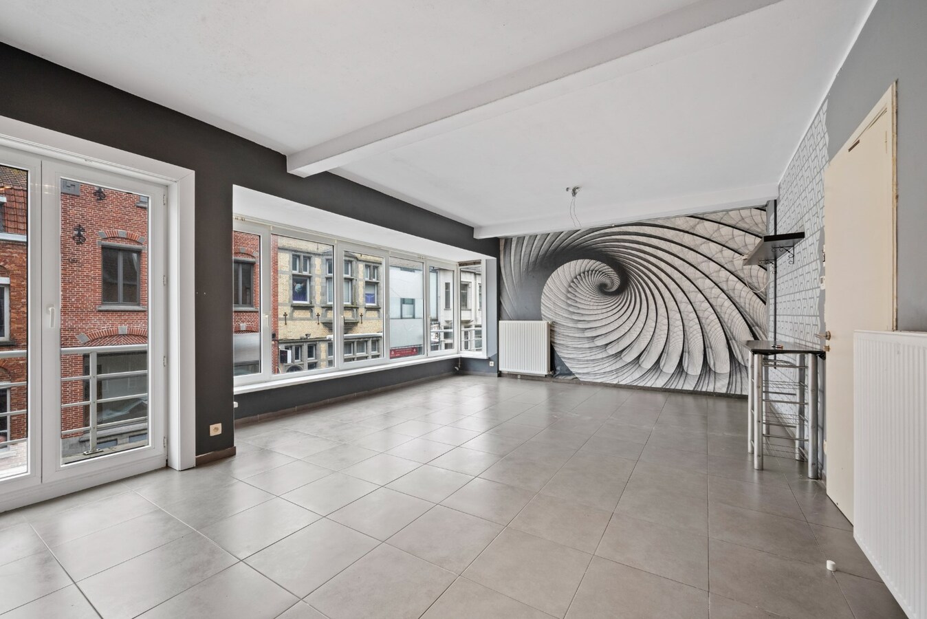 Uitstekend gelegen opbrengsteigendom op de Grote Markt van Diksmuide 