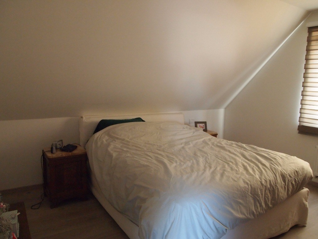 Ruime recente halfwoning met 3 slaapkamers, tuin en garage,  Tategemstraat 34, 8790 Waregem 