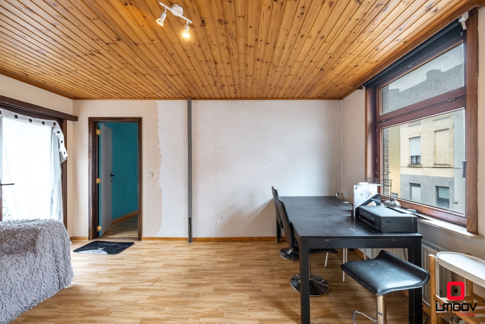 Karaktervolle stadswoning met uitzonderlijke breedte en garage in hartje Gent 