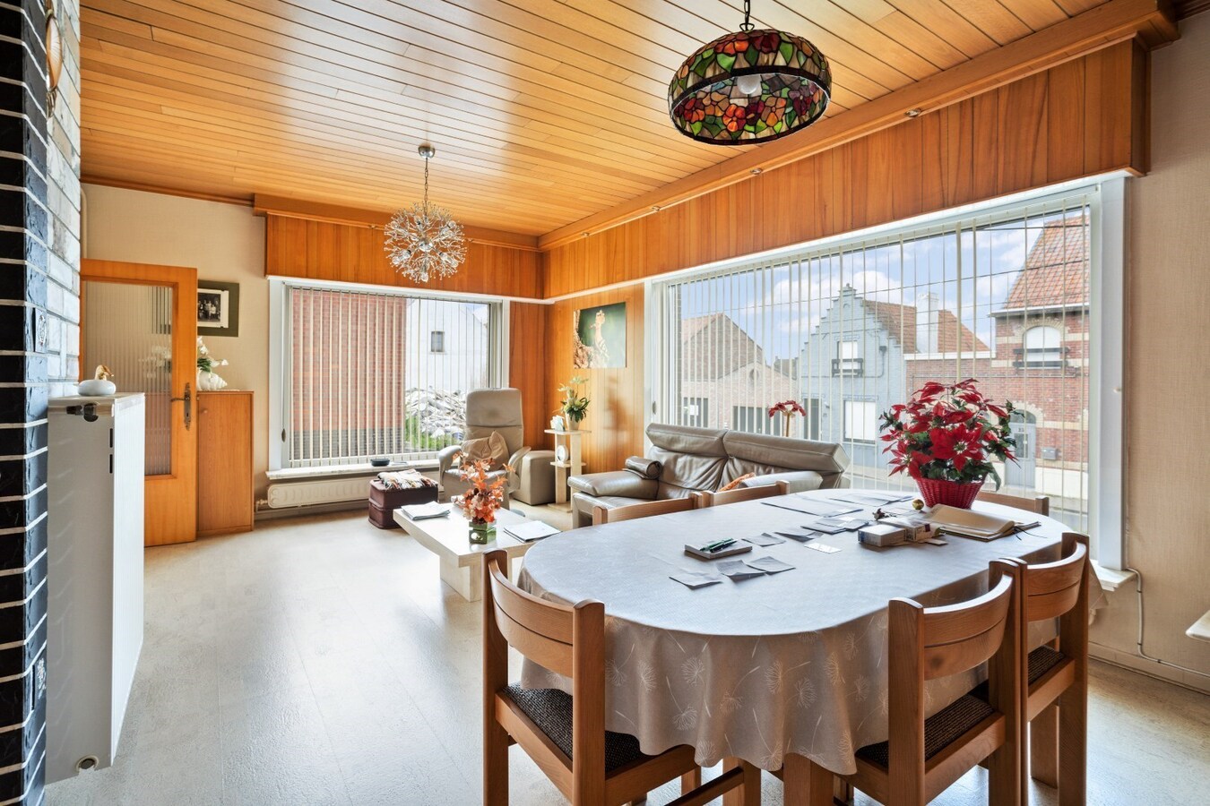 Goed onderhouden gelijkvloerswoning op ruim perceel van 700m² 