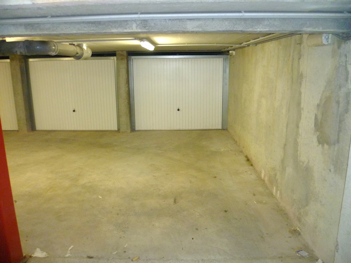 Gesloten garagebox nr 1 