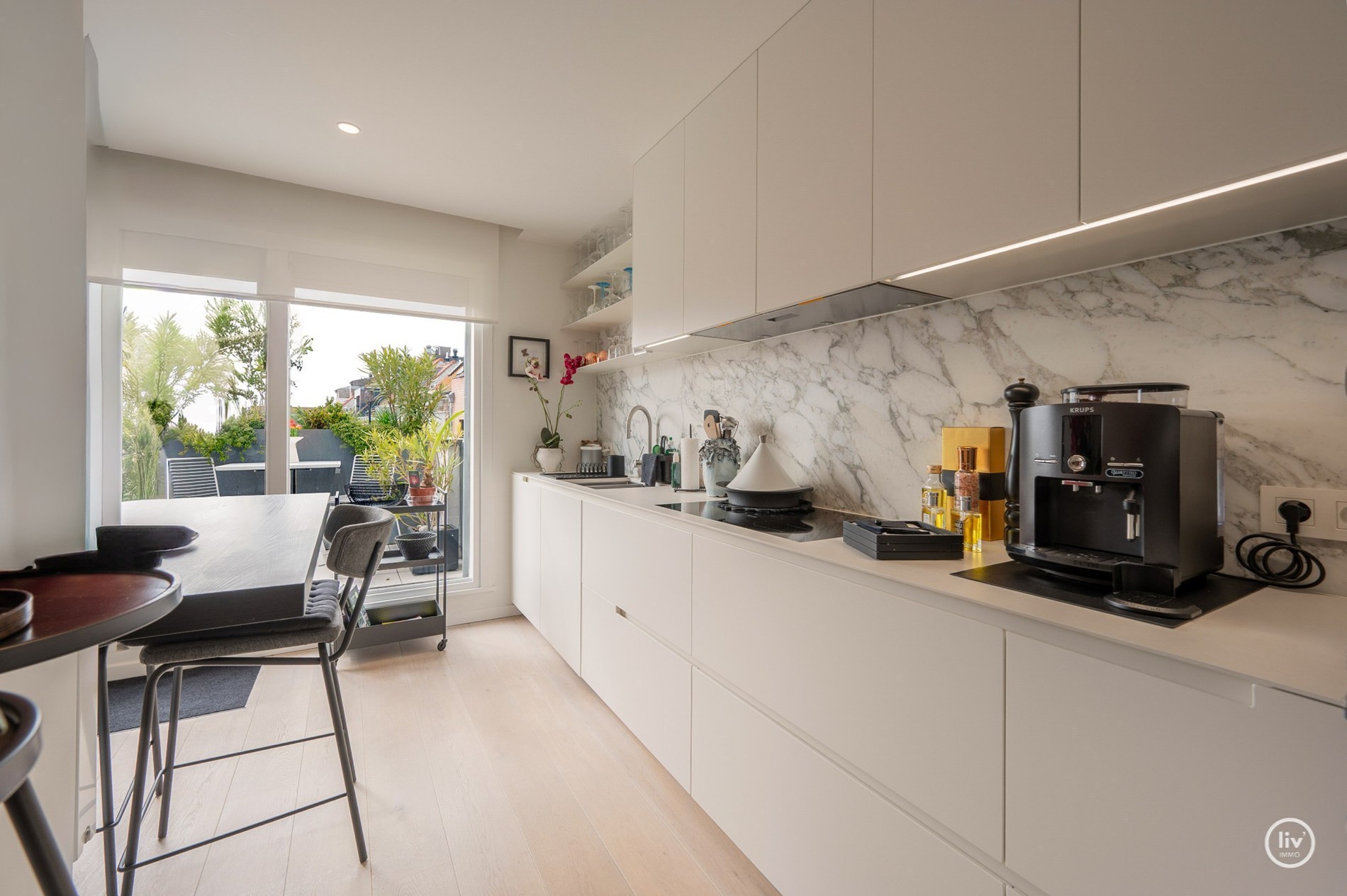 Magnifique penthouse rénové dans un emplacement de premier choix dans la rue Blancgarin à Knokke. 