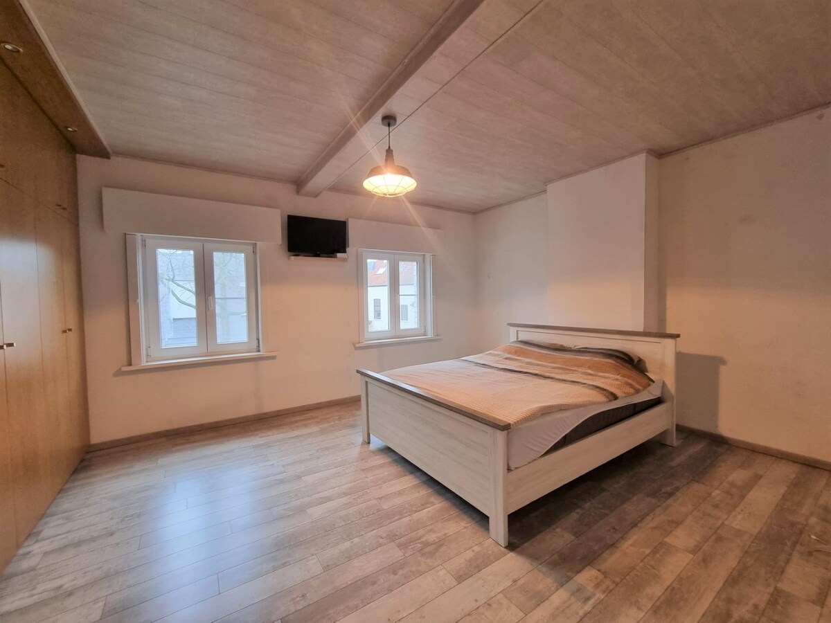 Mooie, halfopen gezinswoning te Dudzele 