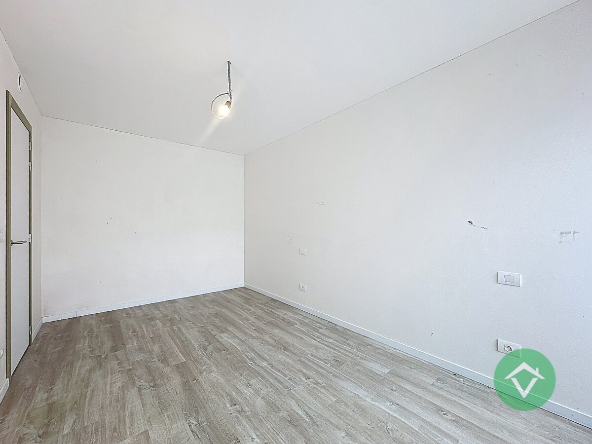 Wonen nabij jachthaven en zee - ruim appartement met terras en drie slaapkamers 