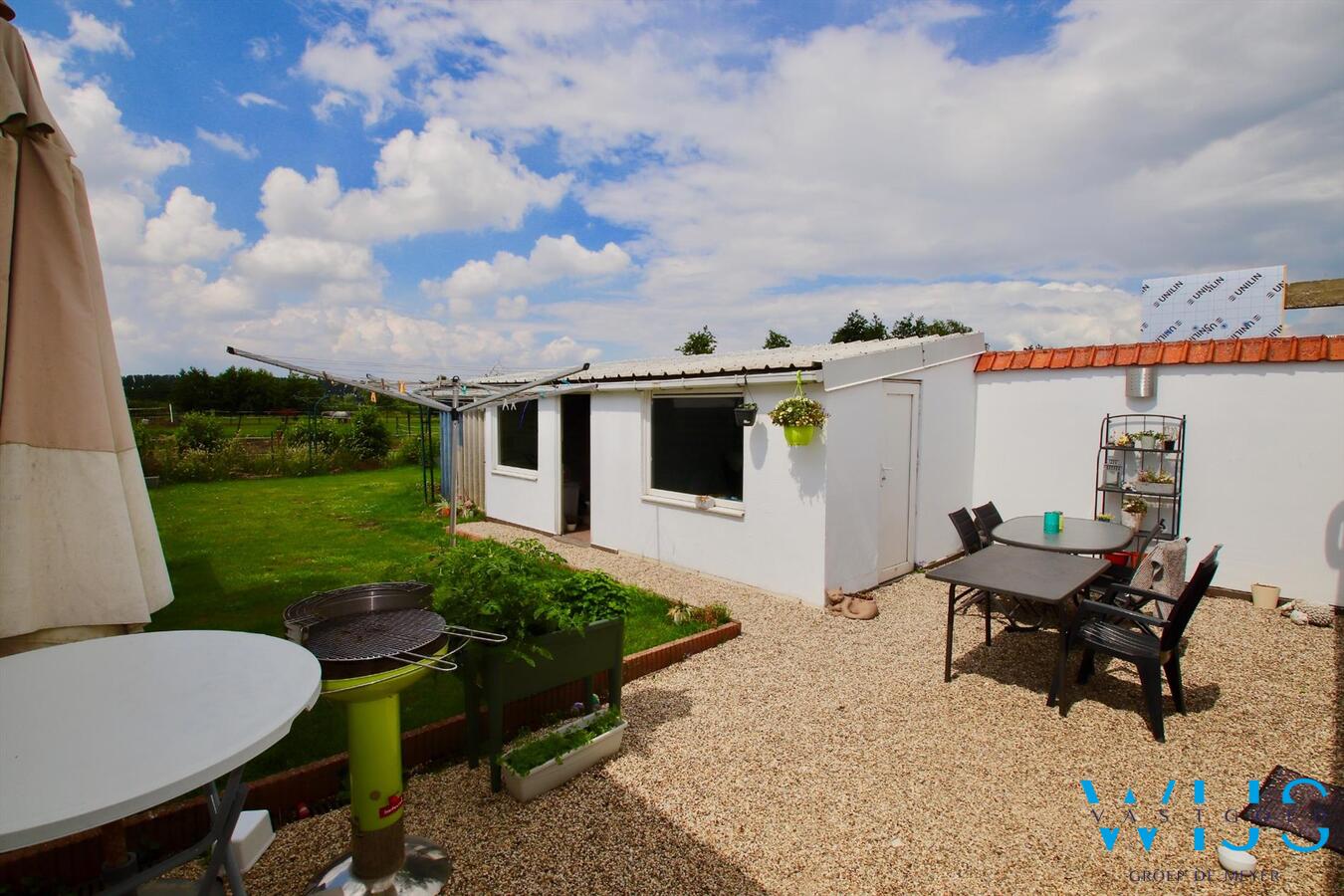 Leuke gezinswoning met 4 slaapkamers + tuin en garage te Zelzate! 