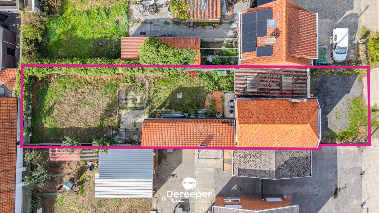 Volledig te renoveren woning met 3 slaapkamers en tal van mogelijkheden 