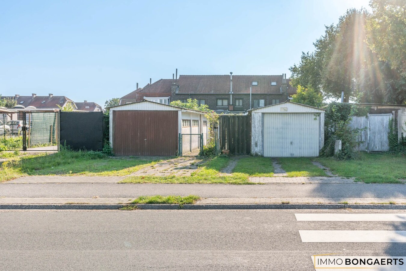 Ruime woning met tuin, garage en 4 slaapkamers. 