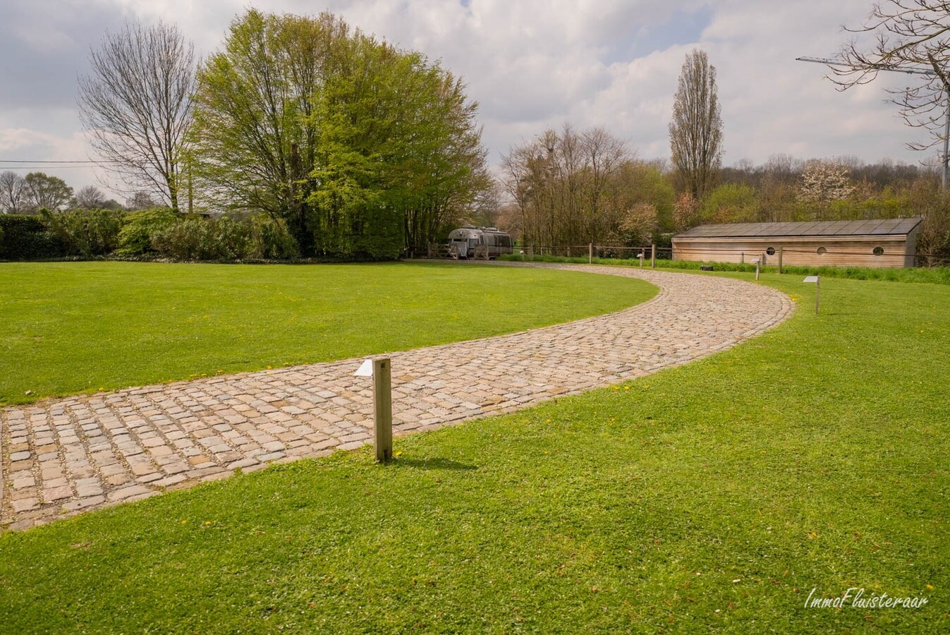 Villa exclusive et économe en énergie avec écuries sur environ 45a à Merchtem (Brussegem; Brabant flamand) 