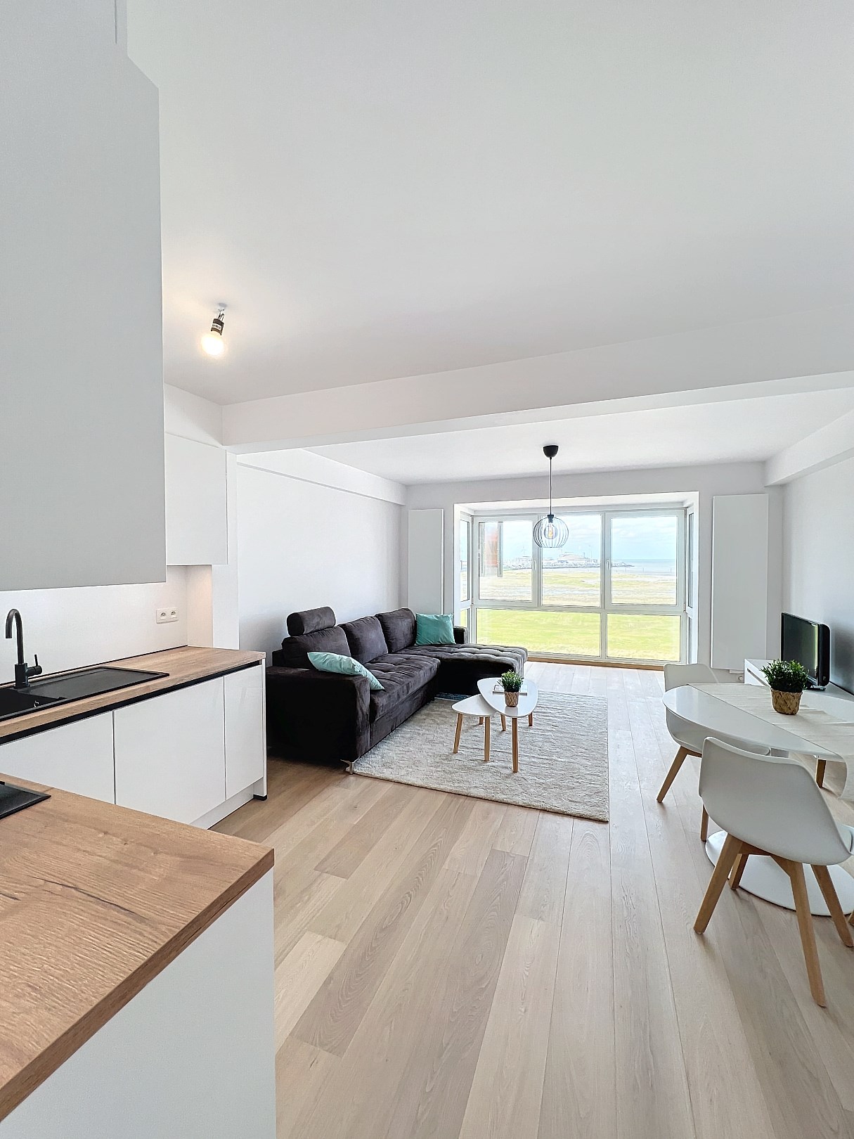 Stijlvol gerenoveerd 1-slaapkamerappartement met zeezicht op een toplocatie 