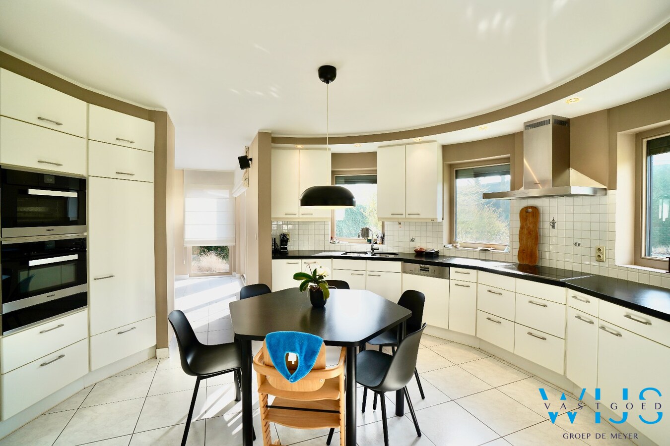 Instapklare open bebouwing met zuidgerichte tuin op topligging in Lembeke 