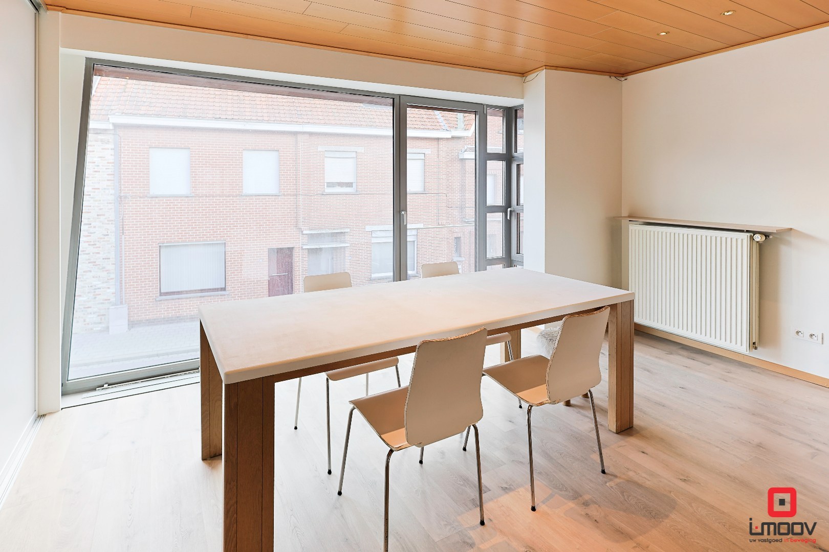 Bel-etagewoning met tuin, loods (450 m²) en tal van mogelijkheden 