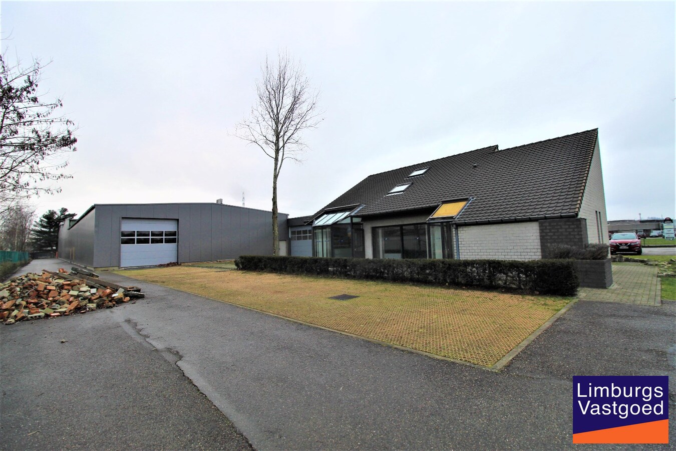 DE BEER - KMO UNITS - v.a. 110 m² tot 478 m² - Nabij E 313 