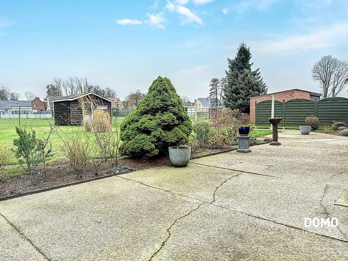 Split-level woning rustig gelegen te Berbroek op een perceel van 10a 