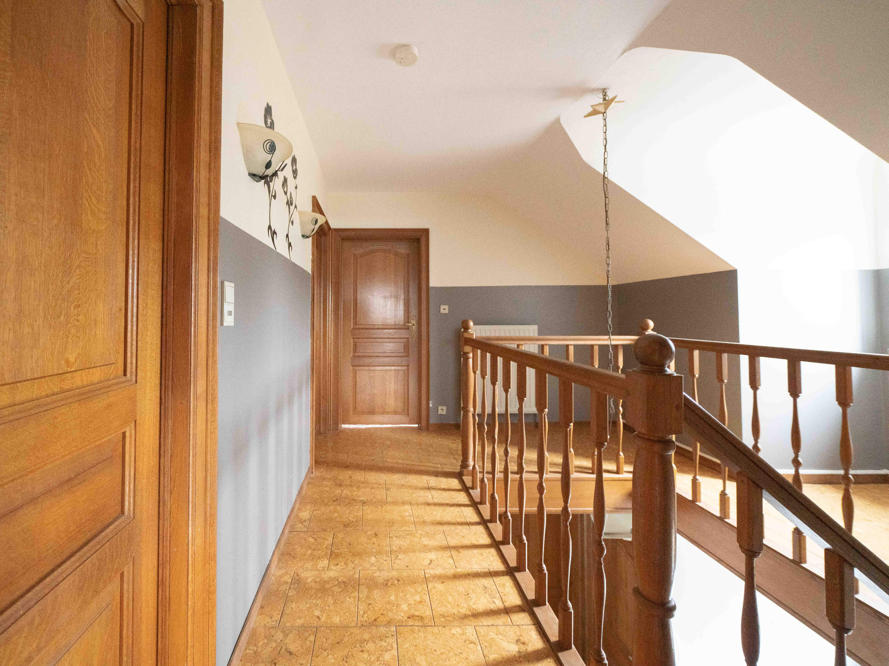 Energiezuinige woning met 4 kamers, 2 badkamers &amp; 2 garages 