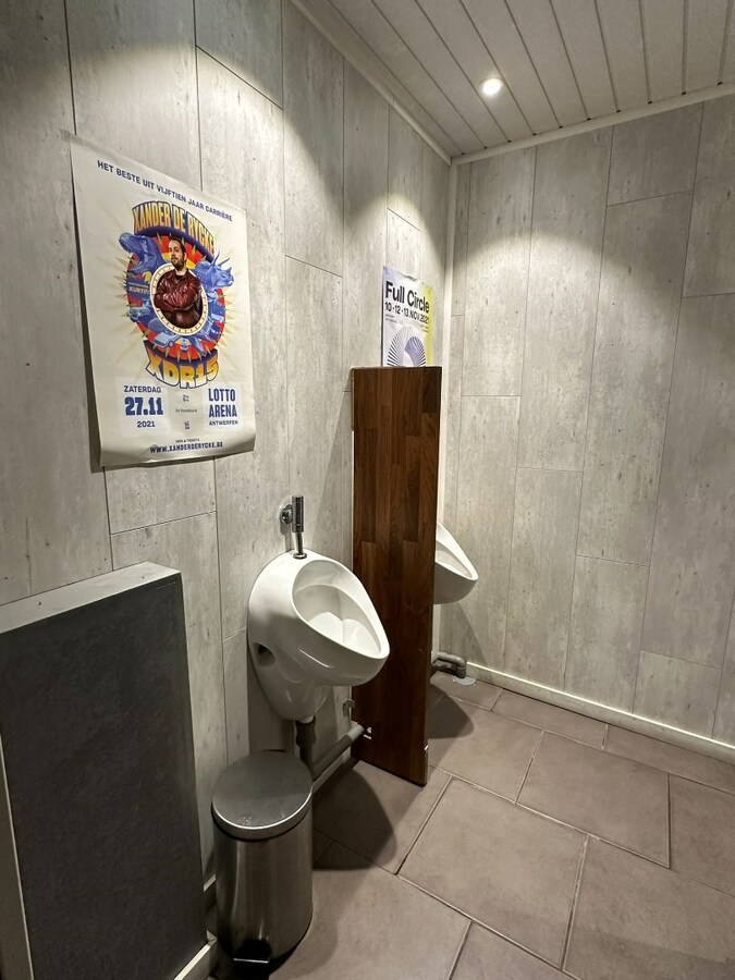 Handelspand 546 m² met veel mogelijkheden en 8 parkeerplaatsen 