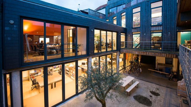 Kantoor met terras te huur aan het Zuid in Antwerpen