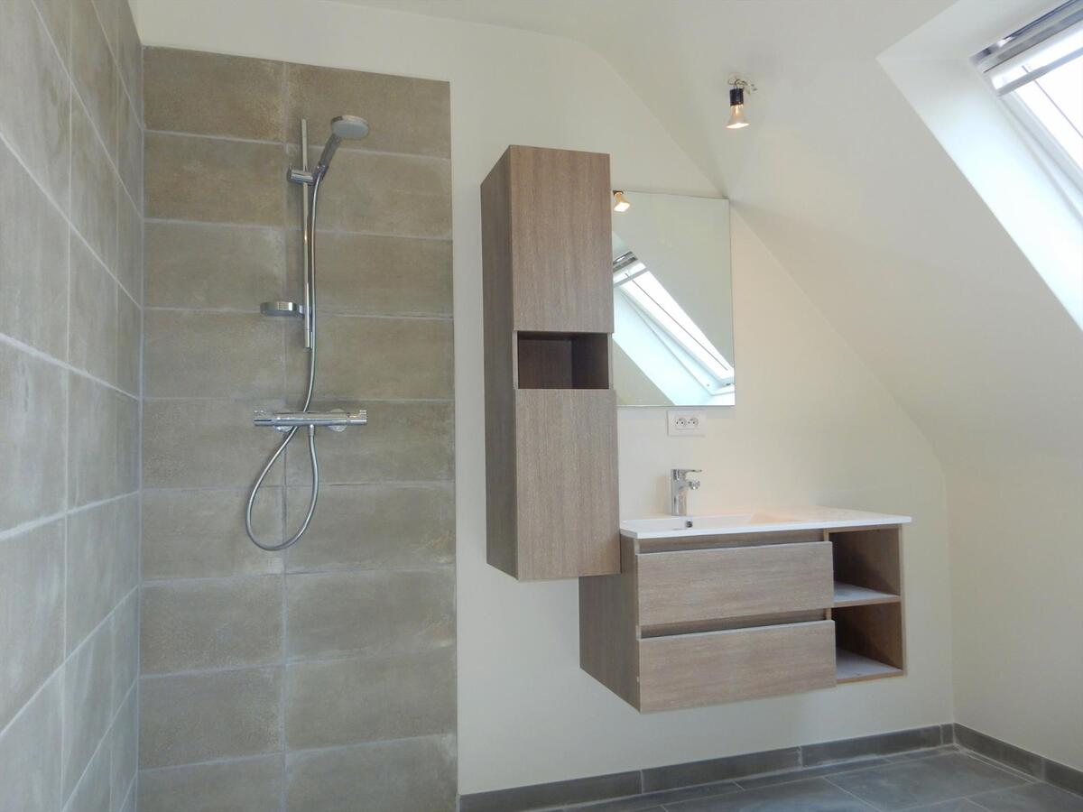 Gerenoveerde woning te Houtave 