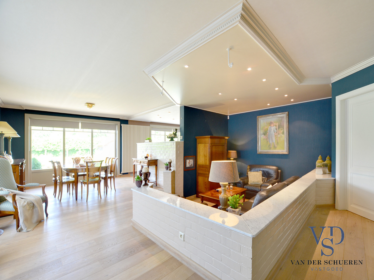 Ruime, tijdloze villa. Uitstekende ligging. 