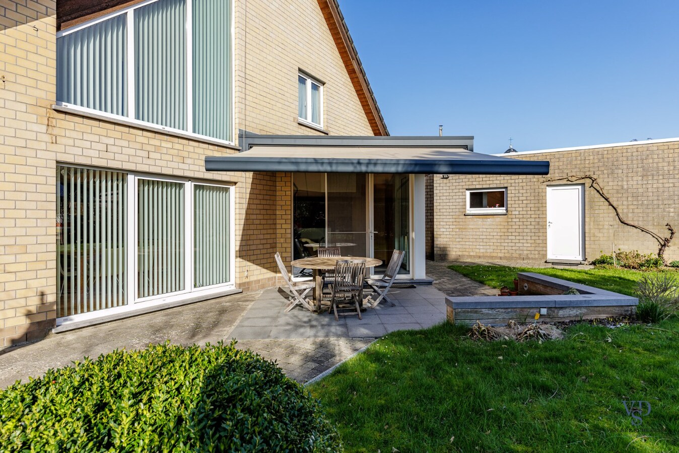 Tijdloze villa met praktijkruimtes 