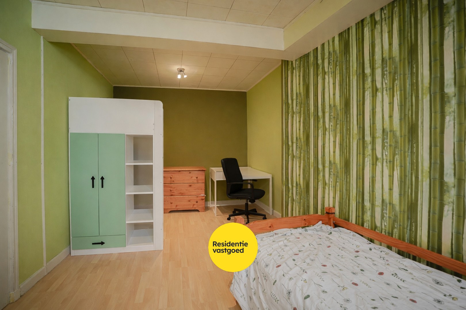 Te renoveren rijwoning met 3 slaapkamers in het Ezelstraatkwartier 