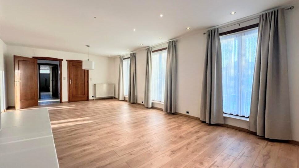 Ruime, gerenoveerde bungalow op perceel van 1032 m² 