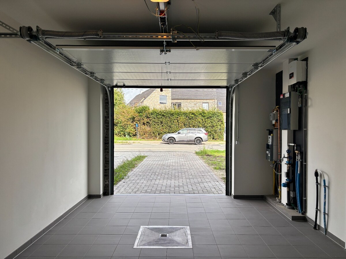 BEN nieuwbouwwoning (E-peil E30) met 3 slaapkamers in het centrum van Zoersel 