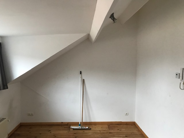 KNUS EN GEZELLIG  1 SLAAPKAMER APPARTEMENT DICHT BIJ WINKELS TE WILRIJK 