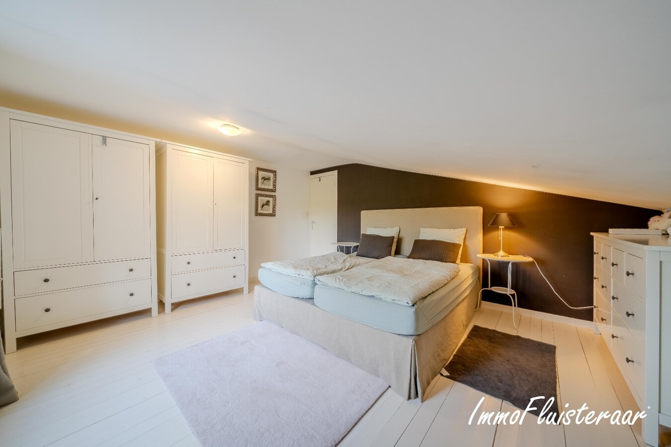 Exclusief Hippisch Complex met Uitstekende Trainingsmogelijkheden op ca 8,6 ha in Wuustwezel 