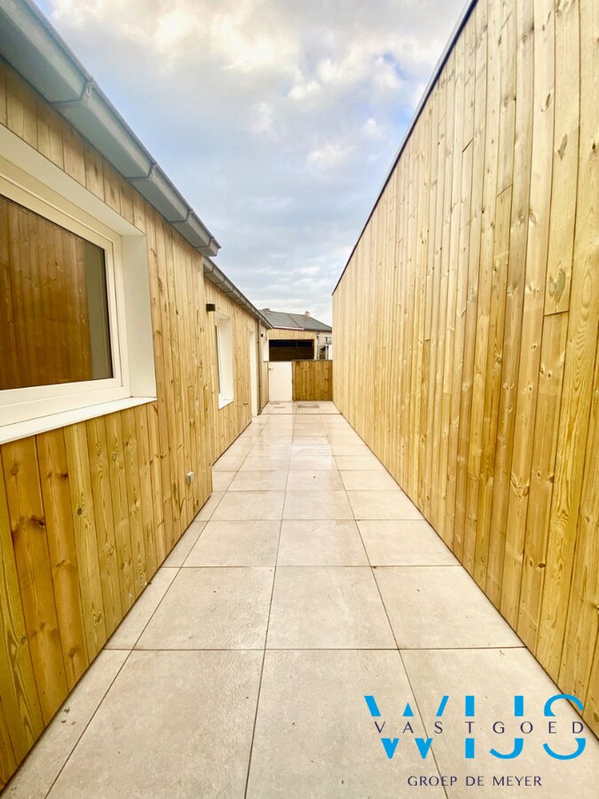 Gerenoveerd woonhuis met 3 slaapkamers te Zelzate ! 