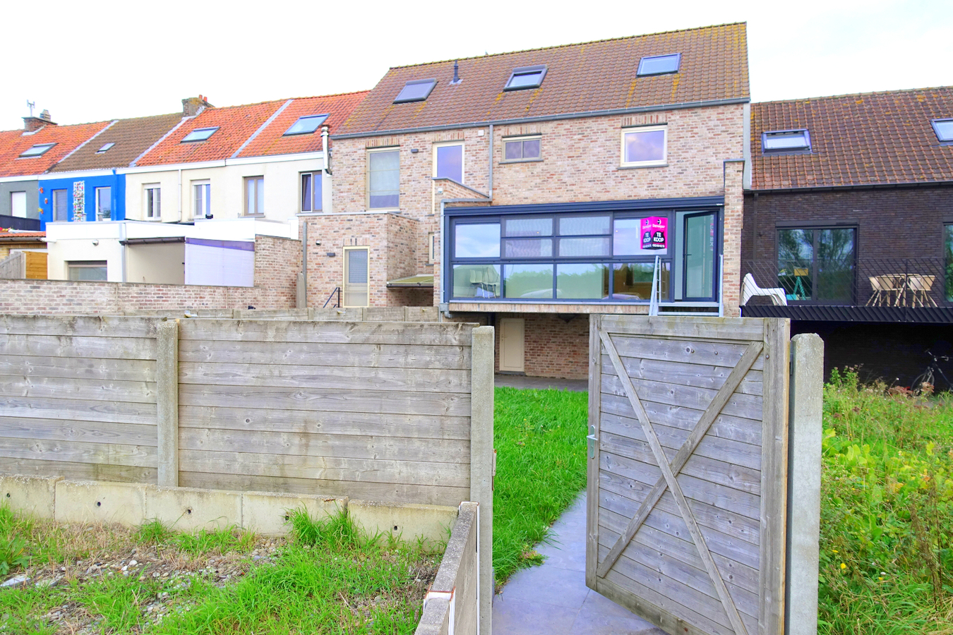 Vernieuwde woning aan het water 